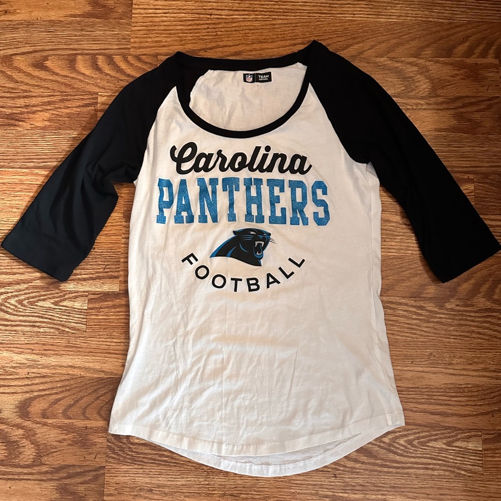Carolina Panthers tshirt, medium